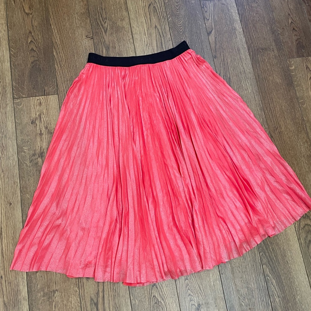Coral Shimmer Escada Pleated Midi Skirt Flowy: Summer, Spring, Easter, Wedding